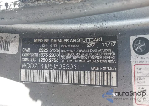 2018 Mercedes-Benz E 300 z USA, uszkodzony, nr VIN WDDZF4JB5JA383061